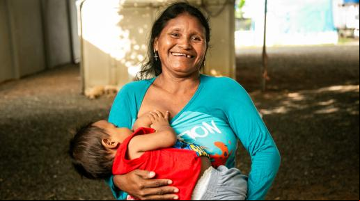 Quando recebeu alta do hospital, Mateo ou a ser acompanhado pela equipe multidisciplinar do Centro de Recuperação Nutricional Infantil (CERNUTRI), e pelo projeto de proteção integral do UNICEF.